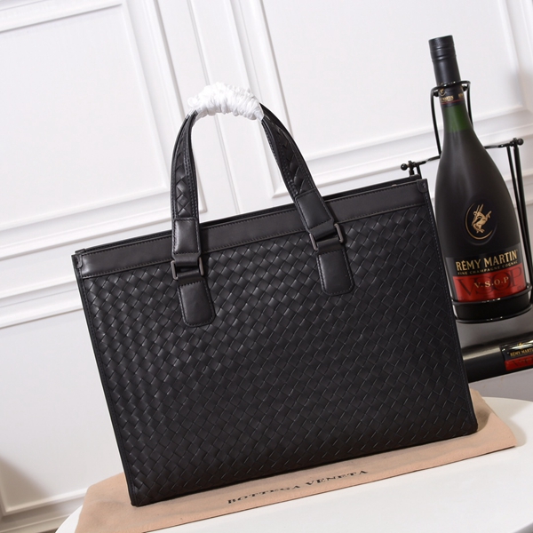 ボッテガヴェネタバッグ側面デザイン